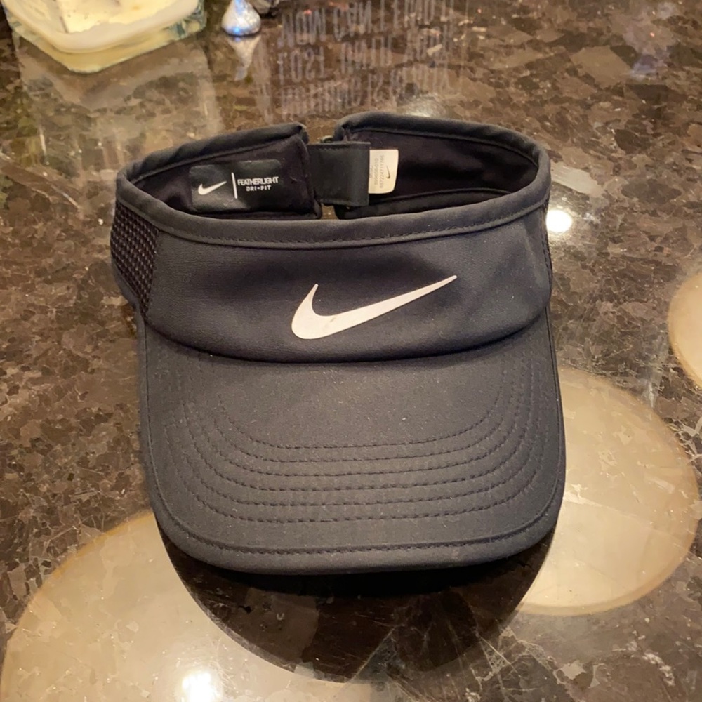Nike visor